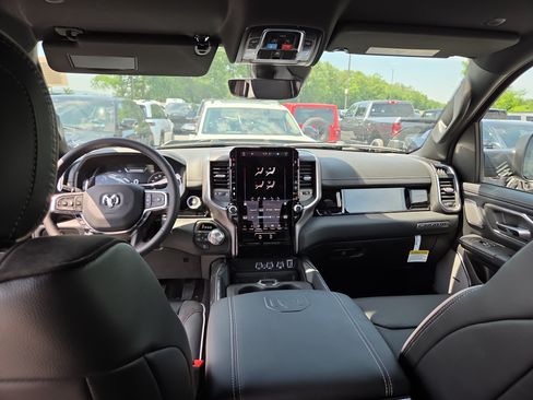 New 2026 RAM 1500 Laramie AWD/4WD image 3