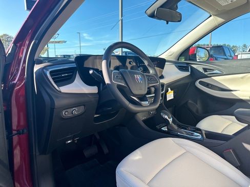 Used 2025 Buick Encore GX Sport Touring image 7