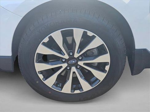 Used 2017 Subaru Outback 2.5i Limited image 24