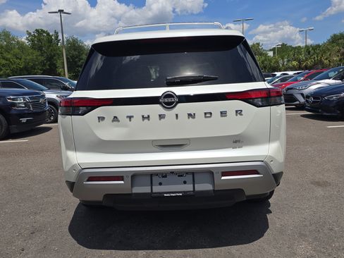 Used 2022 Nissan Pathfinder SL FWD image 7