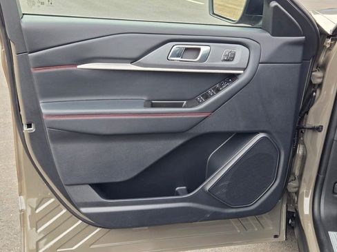 New 2026 Ford Explorer ST-Line w/ ST-Line Street Pack image 21
