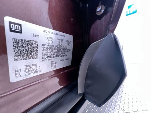Used 2023 Buick Encore GX Preferred w/ Cold Weather Comfort Package FWD image 42