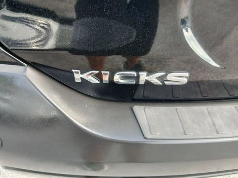 Used 2020 Nissan Kicks SR w/ SR Premium Package FWD image 15