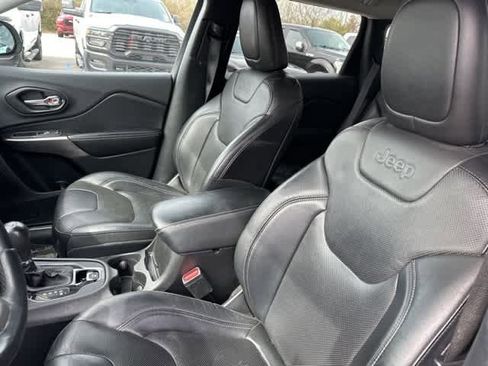 Used 2019 Jeep Cherokee Limited w/ Trailer Tow Group image 3