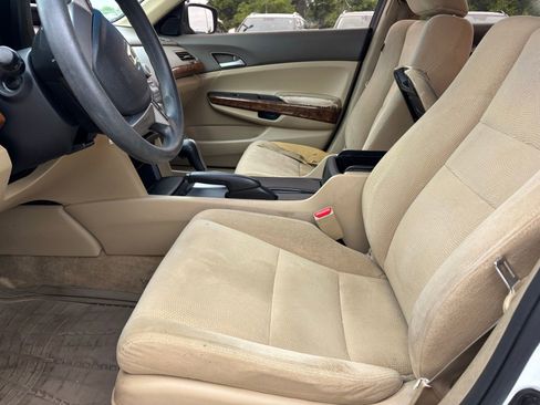 Used 2010 Honda Accord EX image 12