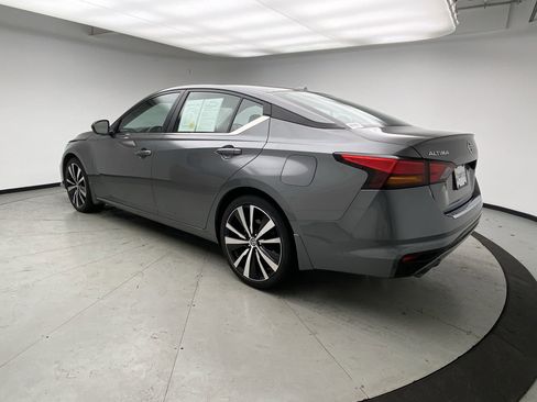 Used 2022 Nissan Altima 2.5 SR image 3