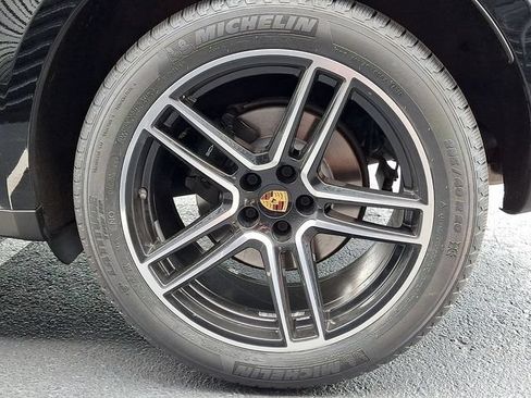 Certified 2021 Porsche Macan AWD/4WD image 14