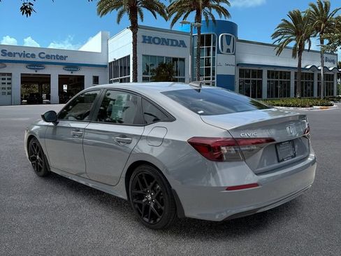 Used 2025 Honda Civic Sport image 6