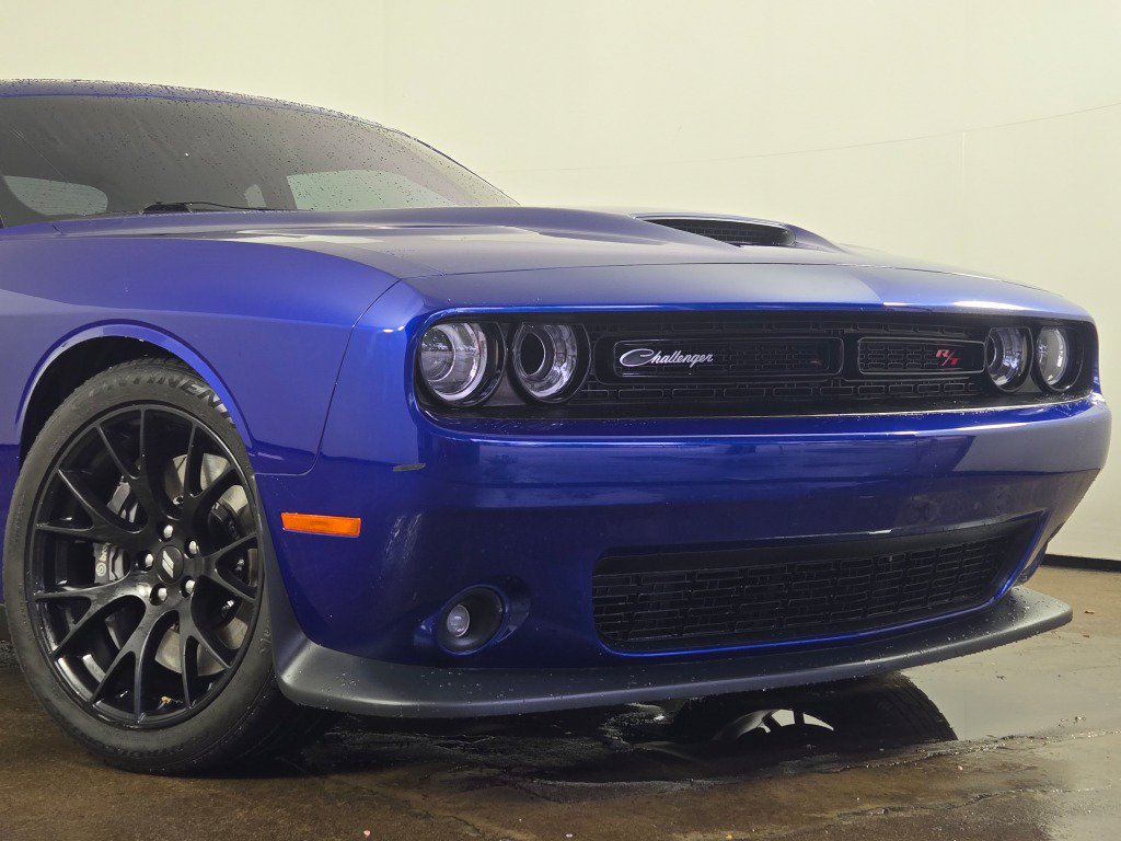 Used 2019 Dodge Challenger R/T Scat Pack w/ Dynamics Package RWD image 2