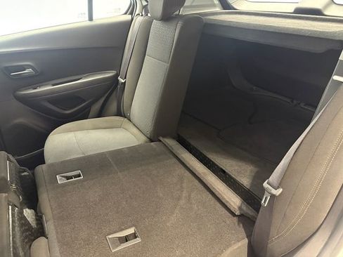 Used 2018 Chevrolet Trax LS image 10