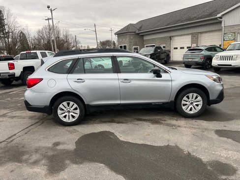 Used 2018 Subaru Outback 2.5i image 6