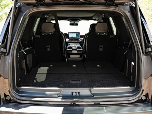 Used 2024 Lincoln Navigator Reserve AWD/4WD image 21
