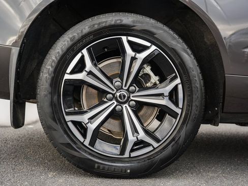 Certified 2022 Volvo XC60 T8 Inscription Expression w/ Advanced Package image 20