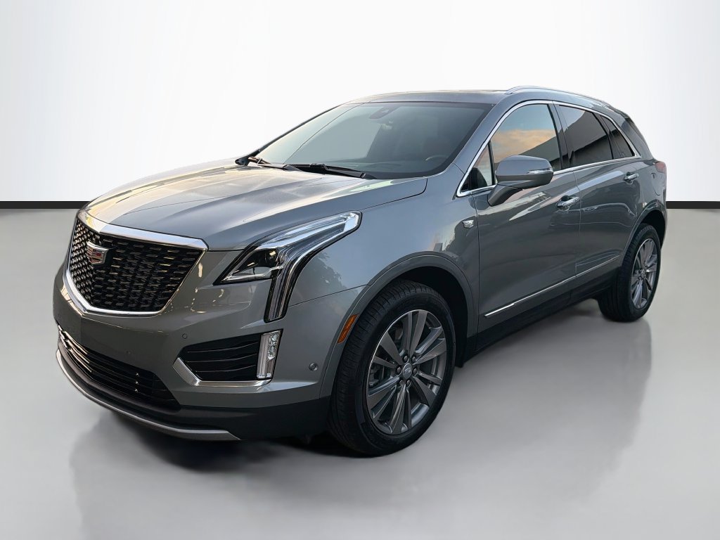 Used 2024 Cadillac XT5 Premium Luxury w/ Technology Package FWD image 3