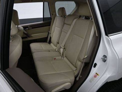 Used 2019 Lexus GX 460 Premium w/ Premium Package AWD/4WD image 25