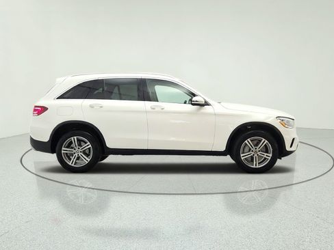 Used 2021 Mercedes-Benz GLC 300 image 4