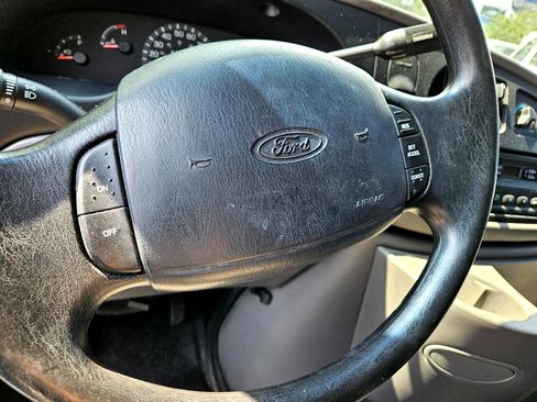 Used 1998 Ford E-250 and Econoline 250 image 12