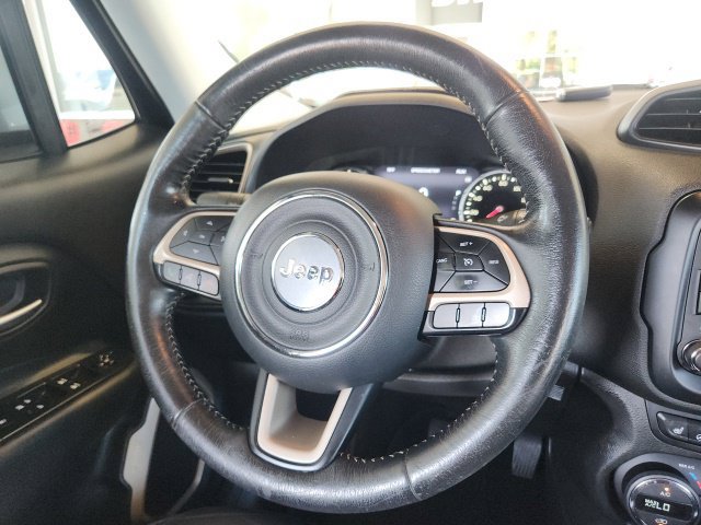 Used 2017 Jeep Renegade Limited AWD/4WD image 19