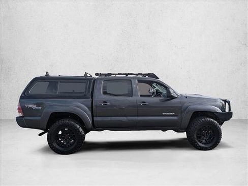 Used 2011 Toyota Tacoma 4x4 Double Cab w/ TRD Sport Pkg w/JBL Audio image 4
