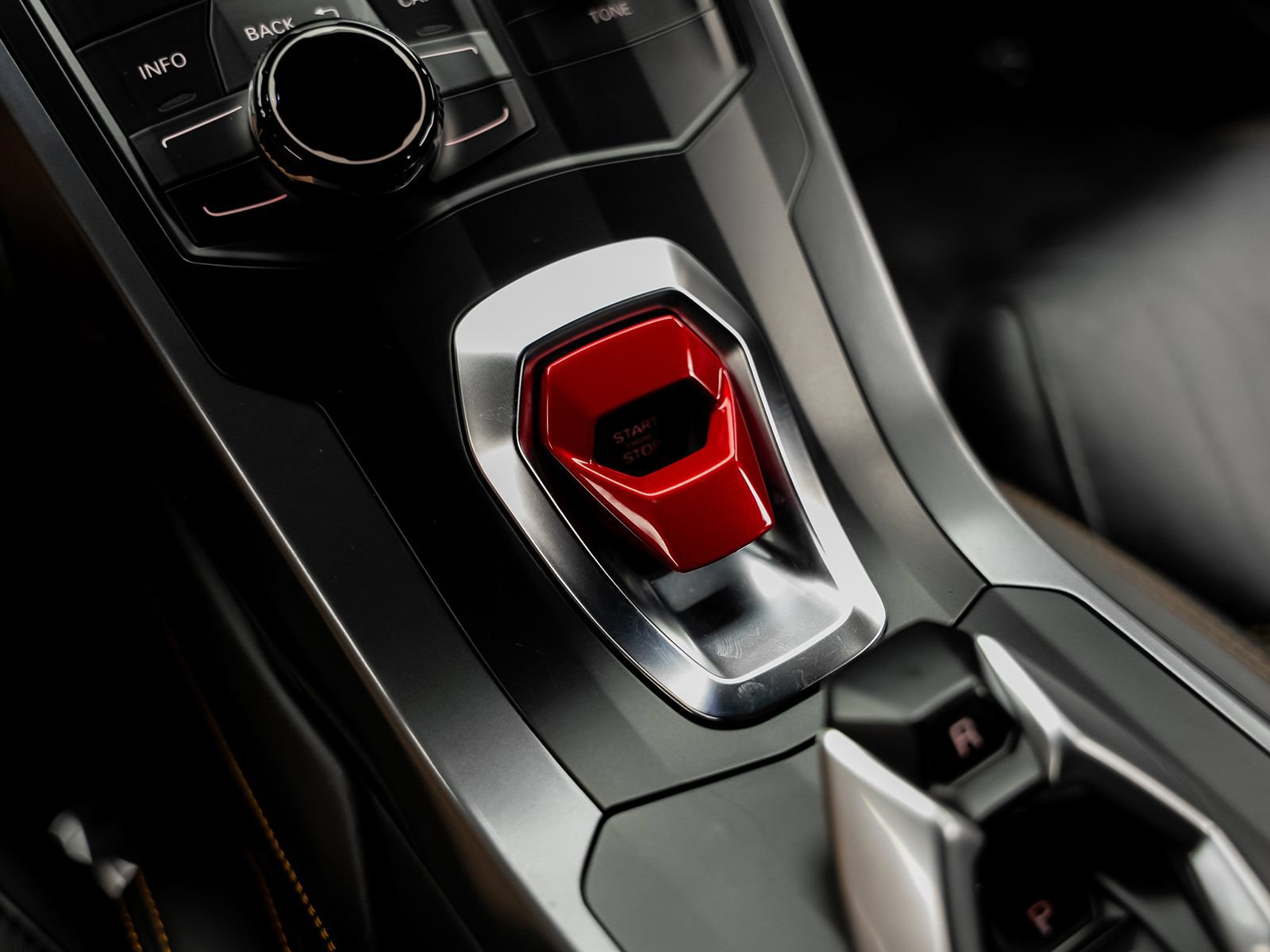 Used 2015 Lamborghini Huracan LP 610-4 AWD/4WD image 45