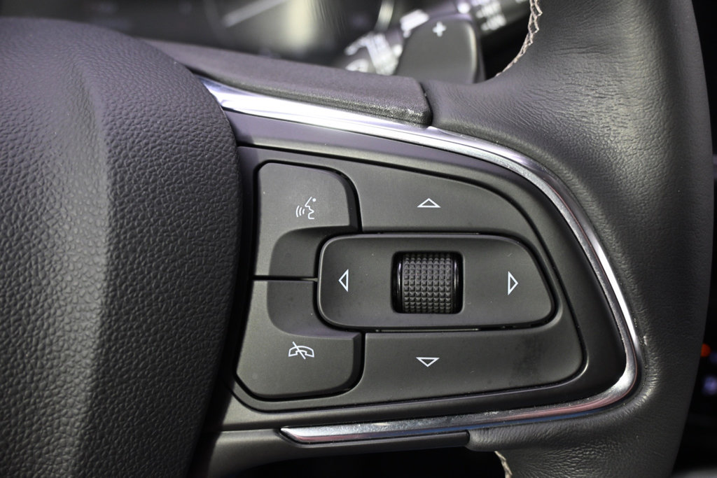 Used 2023 Buick Envision Preferred FWD image 34