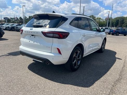 Certified 2024 Ford Escape ST-Line w/ Tech Pack #1 AWD/4WD image 4