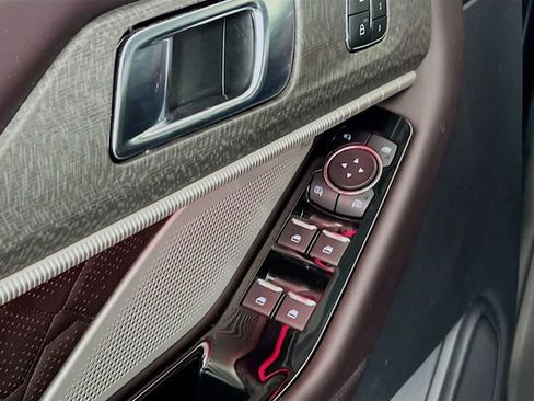 Used 2025 Ford Explorer Platinum w/ Ultimate Package image 16