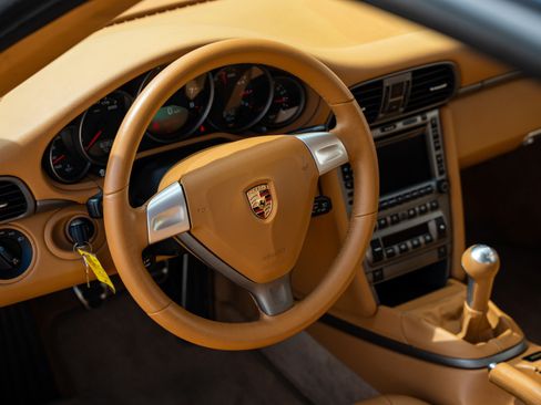 Used 2008 Porsche 911 Carrera RWD image 4