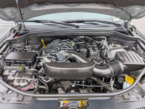 Used 2025 Dodge Durango GT AWD/4WD image 44