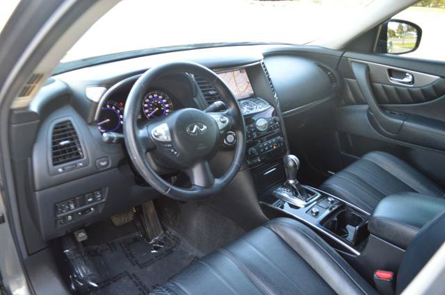 Used 2015 INFINITI QX70 AWD w/ Premium Package image 9