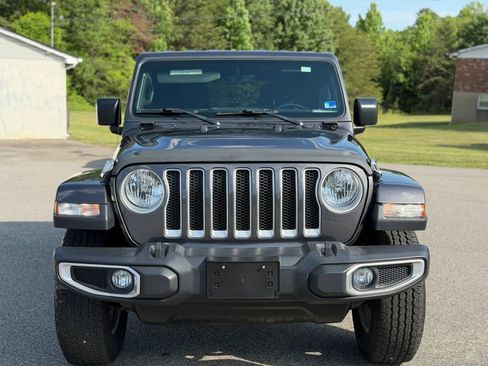 Used 2019 Jeep Wrangler Unlimited Sahara AWD/4WD image 10