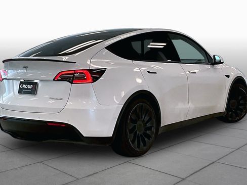 Used 2022 Tesla Model Y Performance AWD/4WD image 11