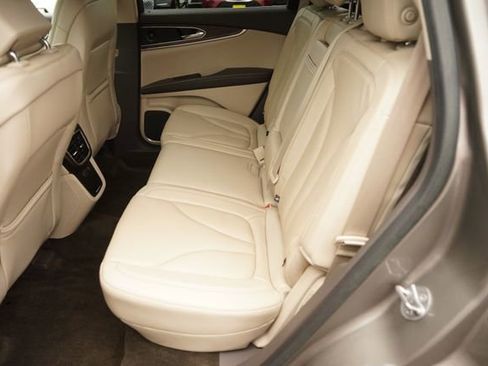 Used 2016 Lincoln MKX Reserve w/ Technology Package FWD image 13