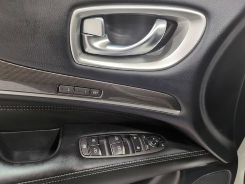 Used 2019 INFINITI QX60 Luxe w/ Essential Package AWD/4WD image 18