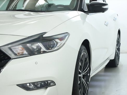 Used 2017 Nissan Maxima Platinum image 5