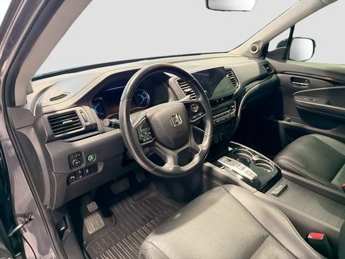 Used 2021 Honda Pilot Touring image 9