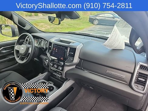Used 2025 RAM 1500 Big Horn AWD/4WD image 37