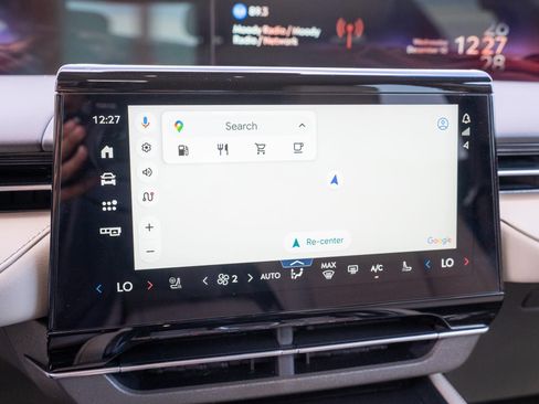 Used 2024 Lincoln Nautilus Reserve image 32