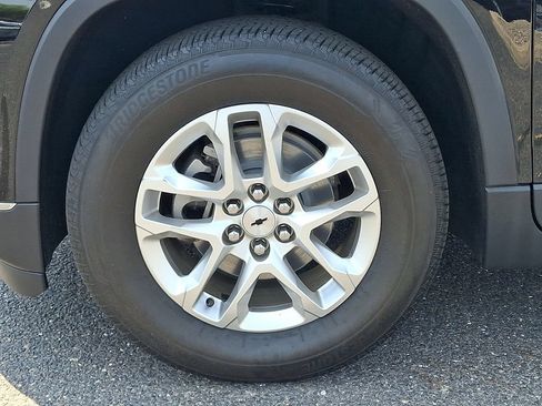 Used 2020 Chevrolet Traverse LT FWD image 10