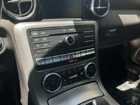 Used 2017 Mercedes-Benz SLC 43 AMG image 24
