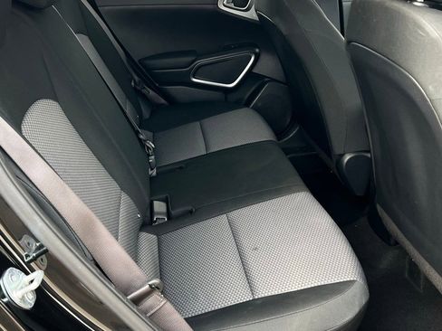 Used 2023 Kia Soul LX w/ LX Technology Package image 26