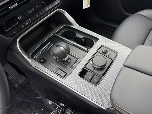 New 2025 MAZDA CX-70 Plug-In Hybrid w/ Premium Pkg image 13