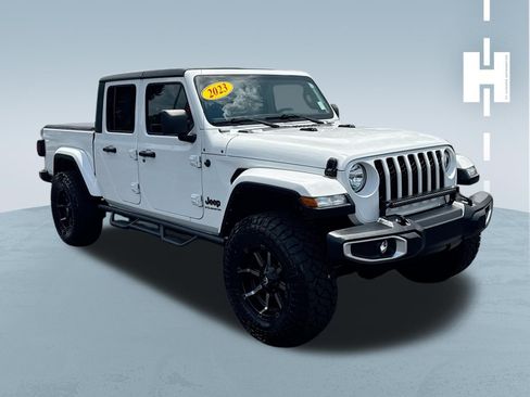 Used 2023 Jeep Gladiator Sport AWD/4WD image 1