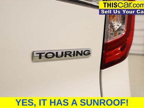 Used 2019 Honda Pilot Touring image 12