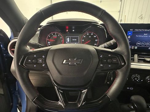 Used 2024 Chevrolet Trax RS w/ Driver Confidence Package FWD image 31
