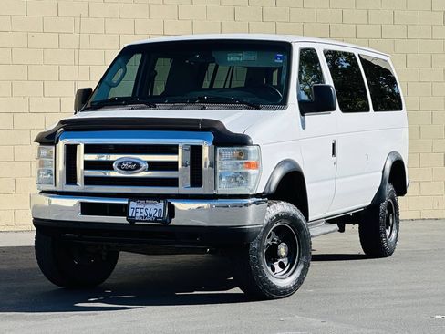 Used 2009 Ford E-350 and Econoline 350 XLT RWD image 4