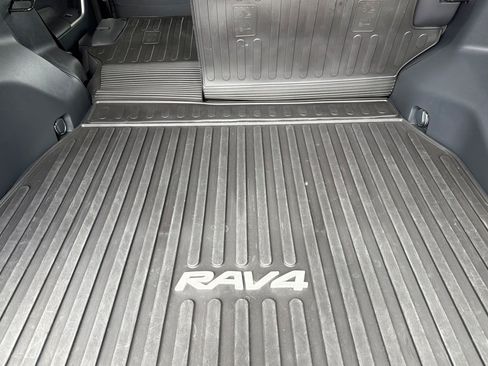 Certified 2023 Toyota RAV4 XLE FWD image 15
