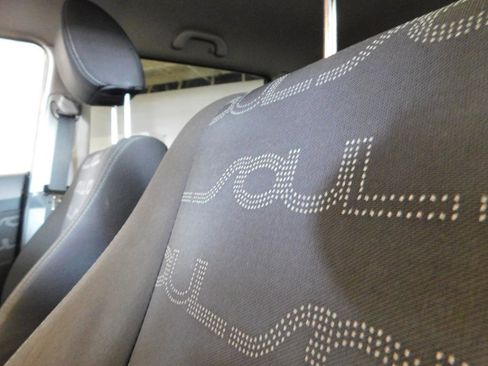 Used 2013 Kia Soul + w/ Audio Pkg image 9