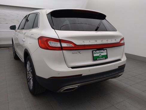 Used 2016 Lincoln MKX Reserve w/ Technology Package FWD image 5
