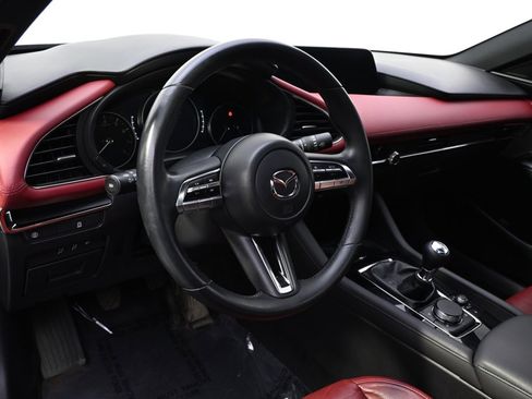 Used 2020 MAZDA MAZDA3 Hatchback w/ Premium Package image 11
